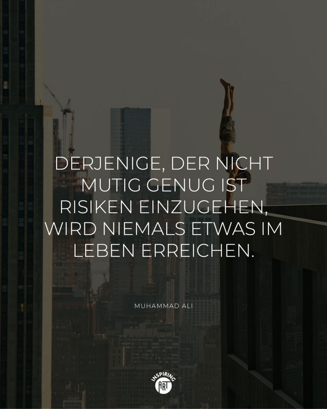 Derjenige, der nicht mutig genug ist Risiken einzugehen, wird niemals etwas im Leben erreichen.